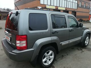 2012 Jeep Cherokee IV (KK), серебристый, 1900000 рублей, вид 4