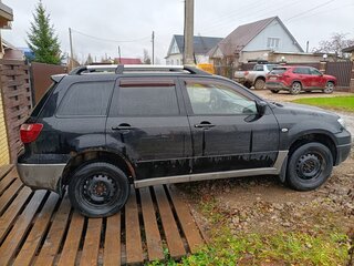 2007 Mitsubishi Outlander I, чёрный, 700000 рублей, вид 3
