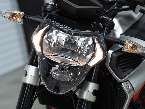 2019 Aprilia SL 900 Shiver, серебристый - вид 16