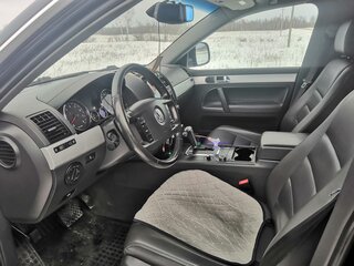 2008 Volkswagen Touareg I Рестайлинг, чёрный, 1000150 рублей, вид 4