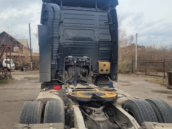 2006 Volvo FH, чёрный, 1500000 рублей - вид 2