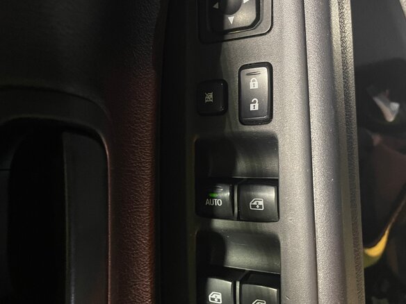 2016 Mitsubishi Outlander III Рестайлинг 2, чёрный, 1520000 рублей - вид 17