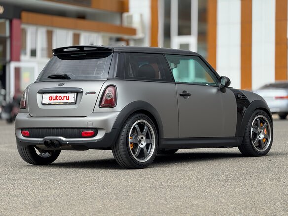 2010 Mini Hatch Cooper S II (R56) Рестайлинг, серый, 1290000 рублей - вид 4