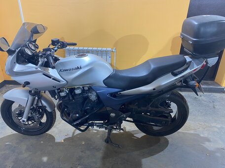 2002 Kawasaki ZR-7, серебристый, 305000 рублей, вид 2