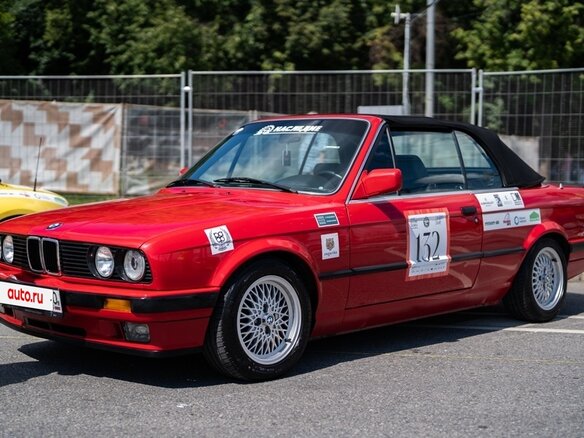 1988 BMW 3 серии 325i II (E30), красный, 3000000 рублей