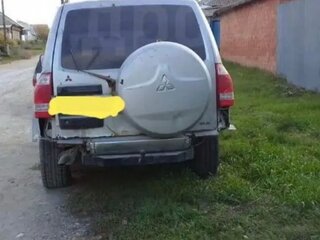 2001 Mitsubishi Pajero III, серебристый, 450000 рублей, вид 2