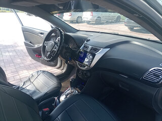 2012 Hyundai Solaris I, серебристый, 690000 рублей, вид 5