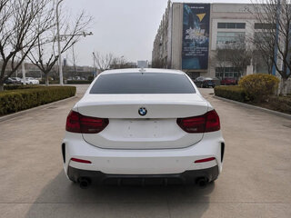 2023 BMW 1 серии 120i III (F52) Рестайлинг, белый, 1850000 рублей, вид 4