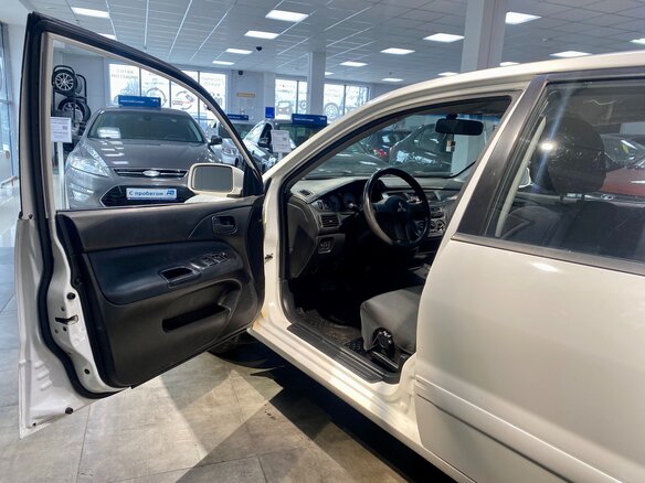 2006 Mitsubishi Lancer IX Рестайлинг, белый, 499999 рублей - вид 11