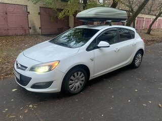 2014 Opel Astra J Рестайлинг, белый, 900000 рублей, вид 1