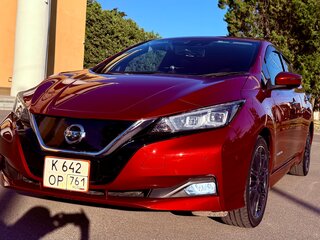 2017 Nissan Leaf II (ZE1), красный, 2050000 рублей, вид 4