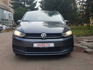 2016 Volkswagen Touran II, серый, 1900000 рублей, вид 1