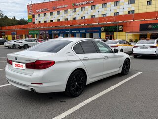 2018 BMW 5 серии 530e xDrive VII (G30/G31/G38), белый, 3400000 рублей, вид 5