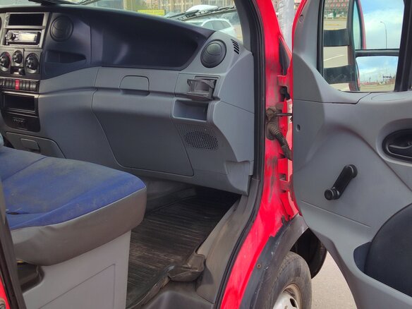 2008 Iveco Daily, красный, 1400000 рублей - вид 16