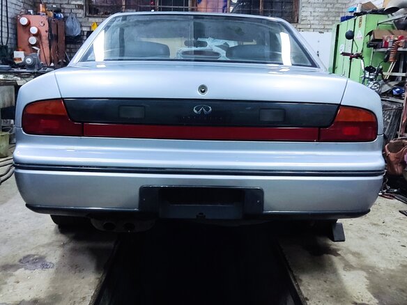 1990 Infiniti Q45 I, серый, 1200000 рублей - вид 8