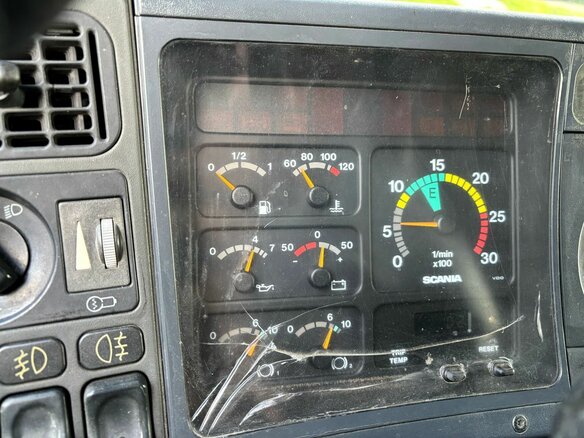 2001 Scania 4-Series, белый, 1500000 рублей - вид 4
