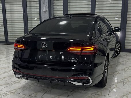 2023 Volkswagen Lavida III Рестайлинг, чёрный, 1440000 рублей, вид 3