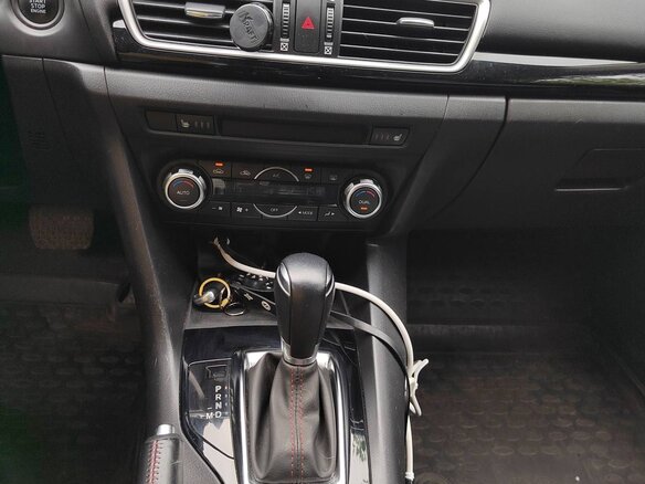 2014 Mazda 3 III (BM), пурпурный, 1470000 рублей - вид 7