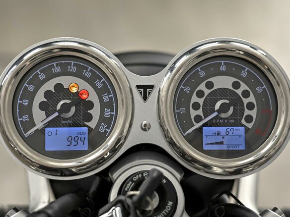 2024 Triumph Speed Twin, серый, 1475000 рублей - вид 8