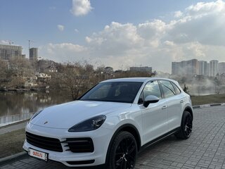 2018 Porsche Cayenne III, белый, 8500000 рублей, вид 3