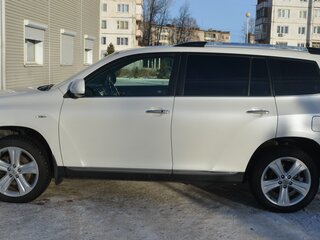 2011 Toyota Highlander II (XU40) Рестайлинг, белый, 2050000 рублей, вид 3