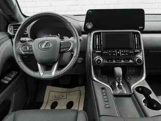 2026 Lexus LX 700h IV, чёрный, 42500000 рублей, вид 3