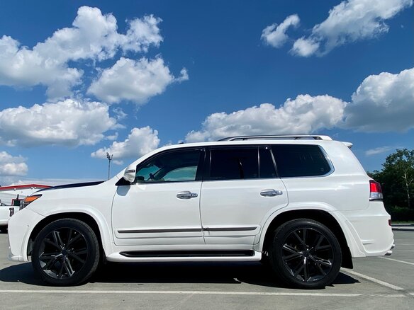 2014 Lexus LX 570 III Рестайлинг, белый, 5990000 рублей - вид 13