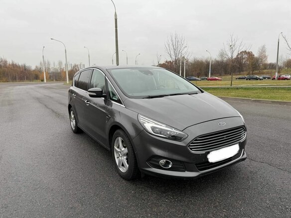2019 Ford S-MAX II, серый, 1990000 рублей - вид 2