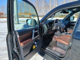 2016 Toyota Land Cruiser 200 Series Рестайлинг 2, чёрный, 5600000 рублей, вид 5