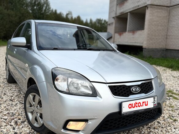 2009 Kia Rio II Рестайлинг, серебристый, 450000 рублей