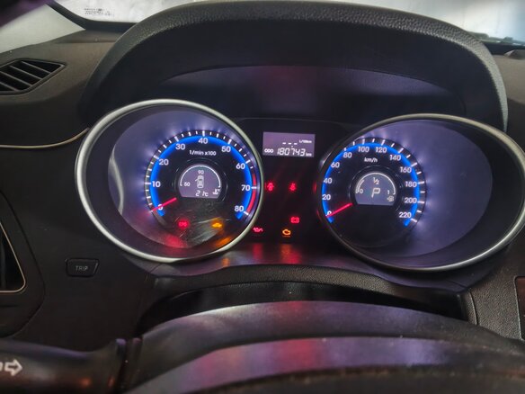 2013 Hyundai ix35 I Рестайлинг, белый, 1400000 рублей - вид 6