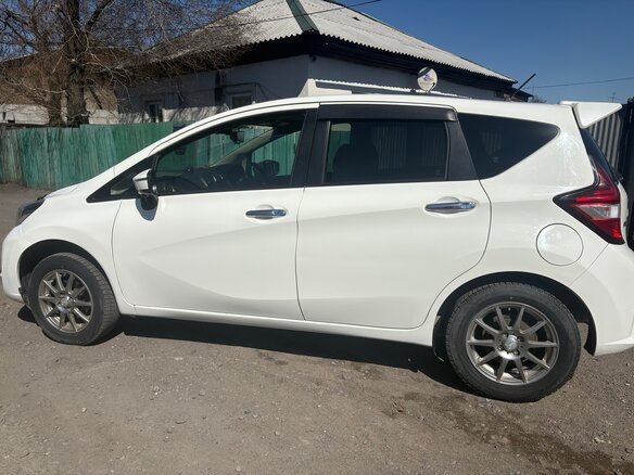2017 Nissan Note II Рестайлинг, белый, 850000 рублей - вид 4