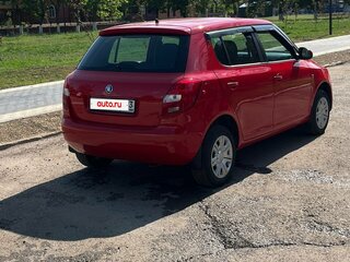 2013 Skoda Fabia II Рестайлинг, красный, 630000 рублей, вид 3