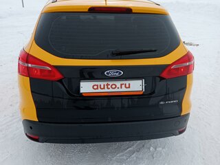 2015 Ford Focus III Рестайлинг, жёлтый, 800000 рублей, вид 5