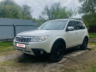 2012 Subaru Forester III Рестайлинг, белый, 1200000 рублей, вид 1