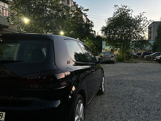 2010 Volkswagen Golf VI, чёрный, 679000 рублей, вид 4