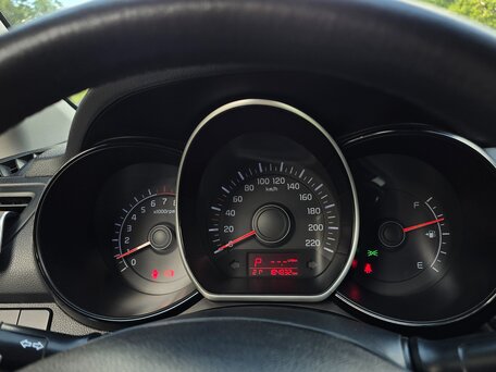 2017 Kia Rio III Рестайлинг, белый, 765000 рублей, вид 2
