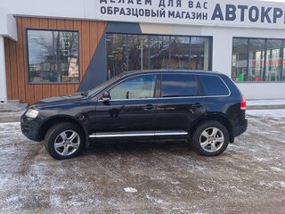 2005 Volkswagen Touareg I, чёрный, 800000 рублей, вид 3