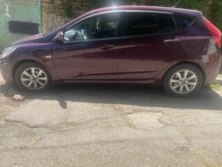 2013 Hyundai Solaris I, фиолетовый, 600000 рублей, вид 3