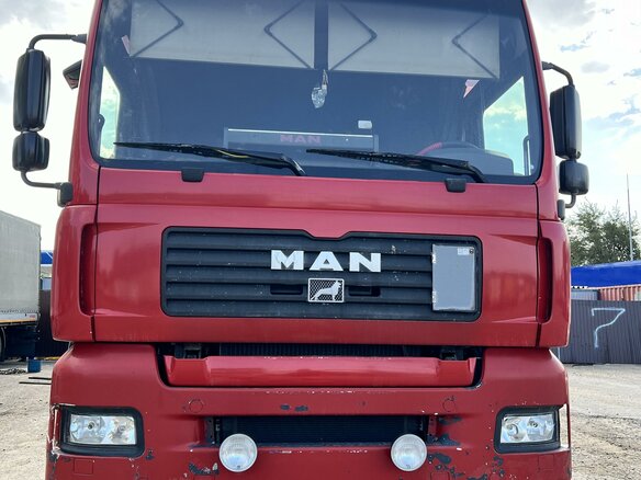 2001 MAN TGA, красный, 2700000 рублей
