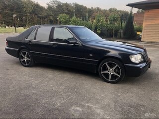 1998 Mercedes-Benz S-Класс 320 III (W140) Рестайлинг, синий, 1500000 рублей, вид 3