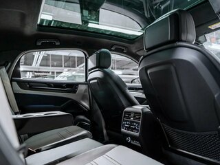 2026 Porsche Cayenne GTS Coupé III Рестайлинг, серый, 23900000 рублей, вид 2
