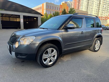 2013 Skoda Yeti I, серый, 850000 рублей, вид 2