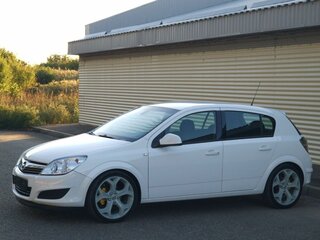 2010 Opel Astra H Рестайлинг, белый, 620000 рублей, вид 4