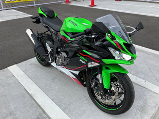 2020 Kawasaki ZX-6 Ninja, зелёный, 1000000 рублей, вид 4