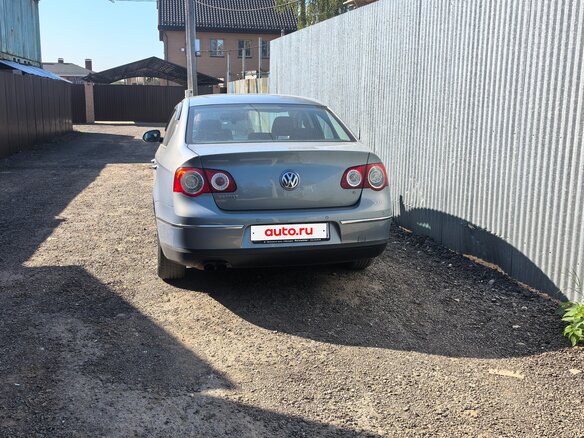 2009 Volkswagen Passat B6, серый - вид 3
