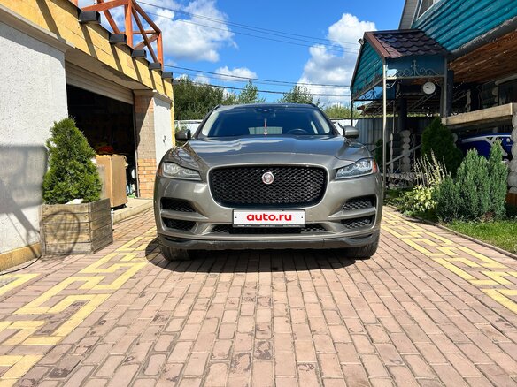 2017 Jaguar F-Pace I, серый, 2190000 рублей - вид 3
