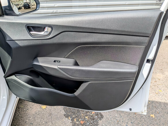 2022 Hyundai Solaris II Рестайлинг, белый, 1565000 рублей - вид 22