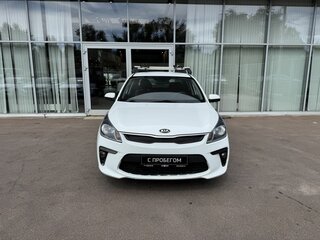 2019 Kia Rio IV, белый, 990000 рублей, вид 2