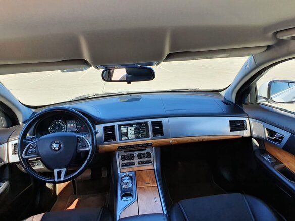 2014 Jaguar XF I Рестайлинг, белый, 1666666 рублей - вид 7